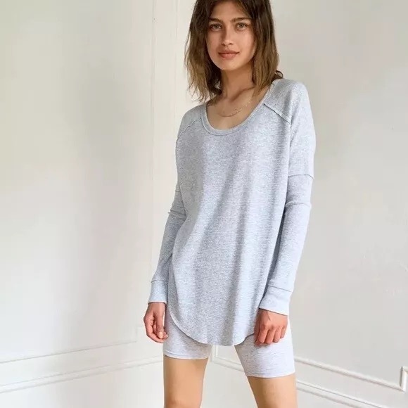 Aritzia Tops - Aritzia TNA Waffle Shirt